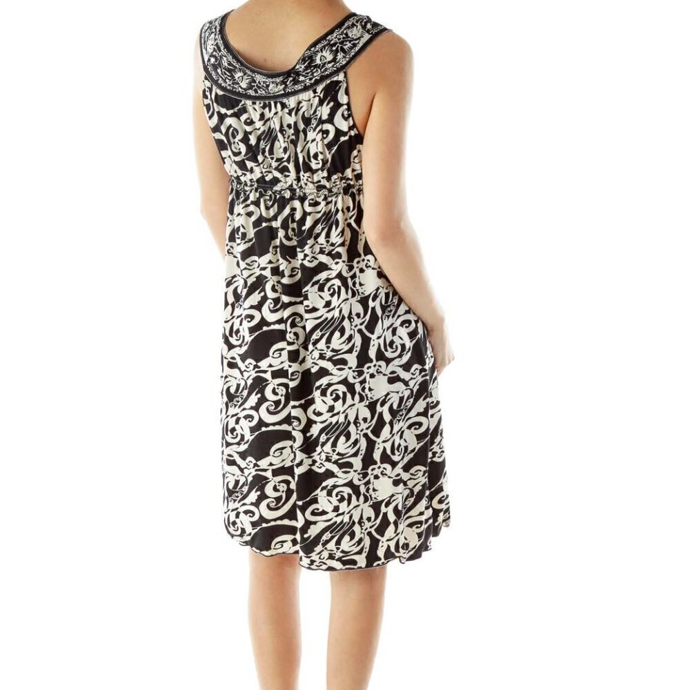 Max Studio Black White Print Dress with Boat Neckline - Picture 3 of 3